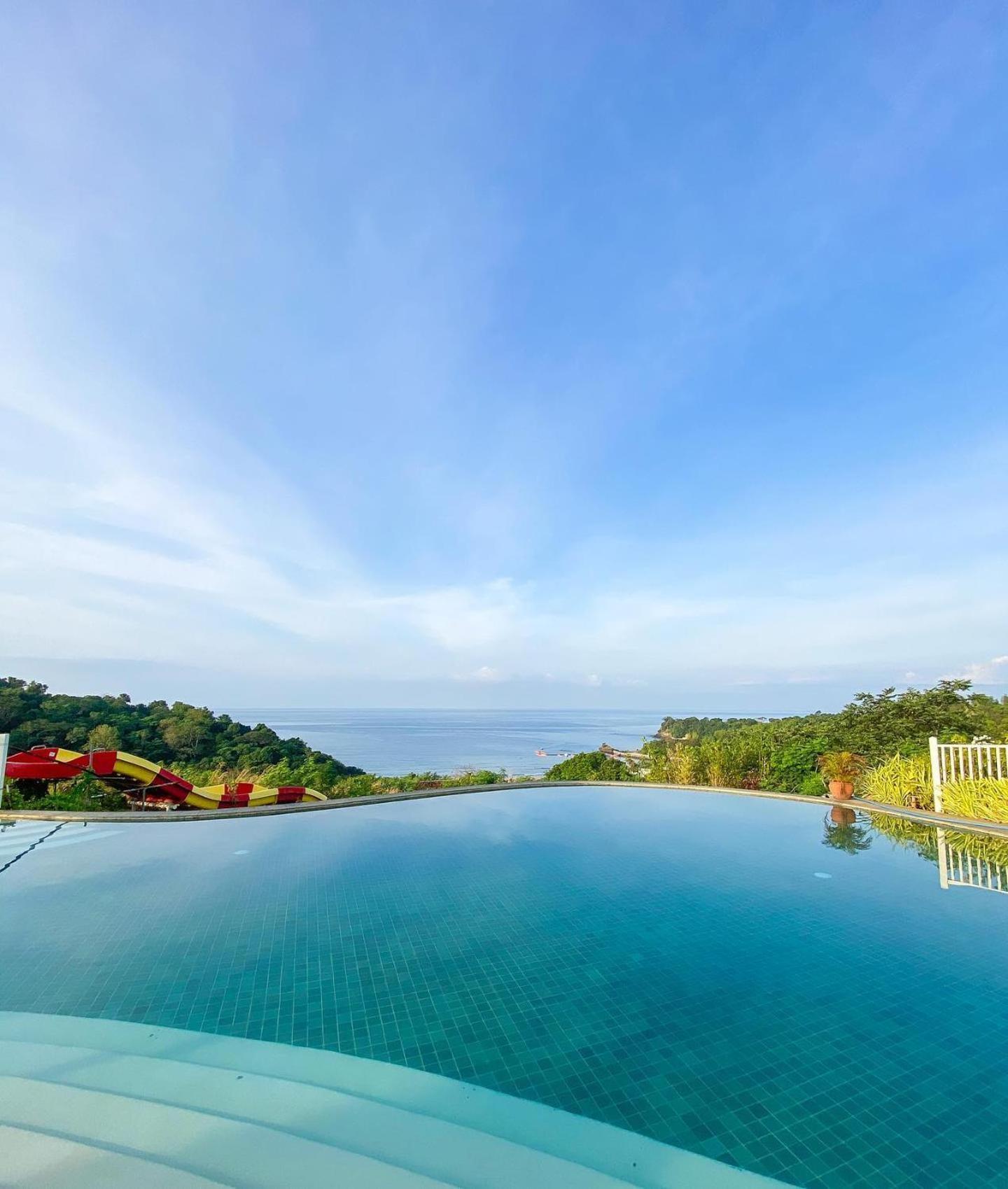 Casa Amores: Camaya Coast Mariveles Exterior photo
