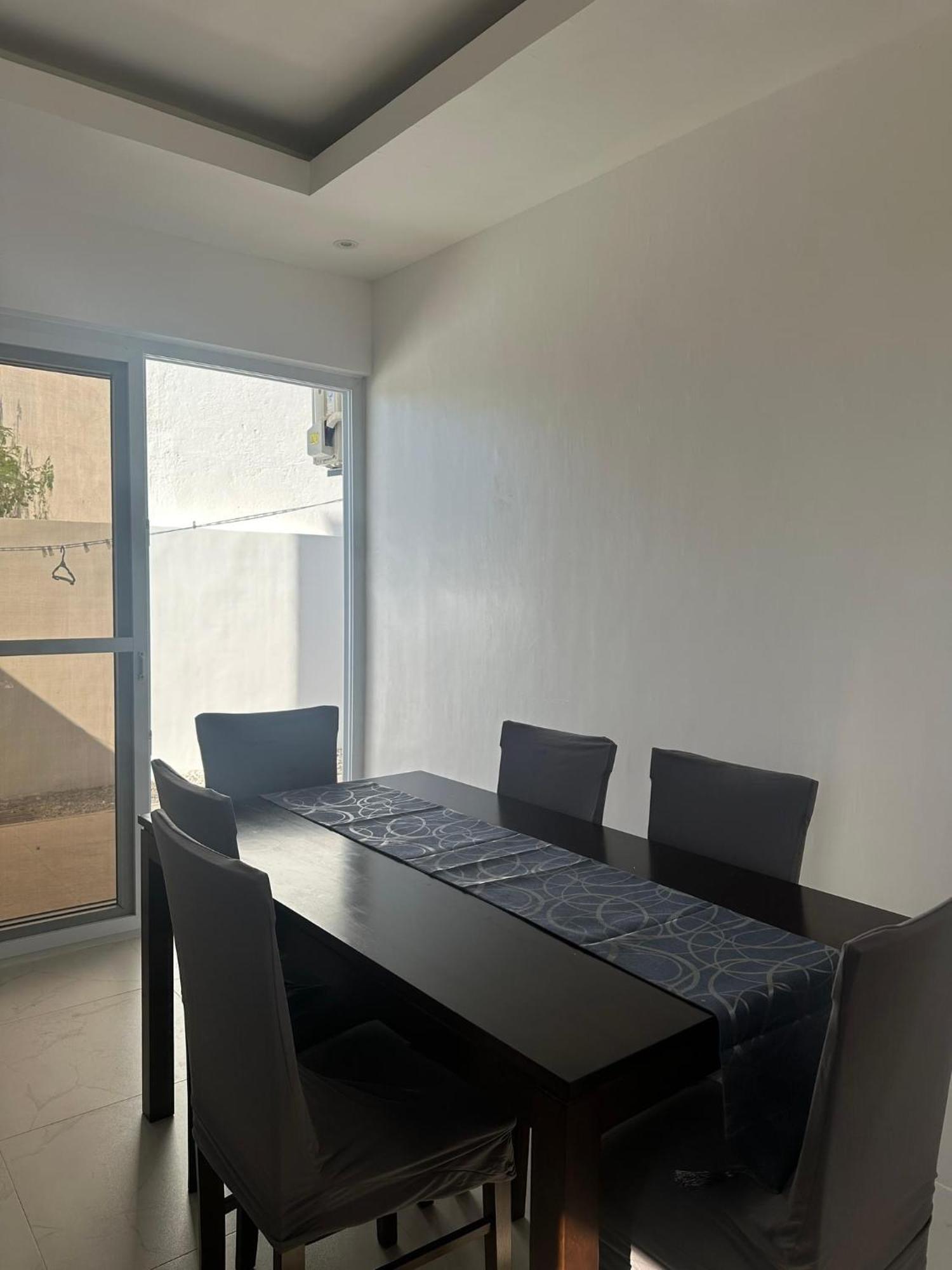 Casa Amores: Camaya Coast Mariveles Exterior photo