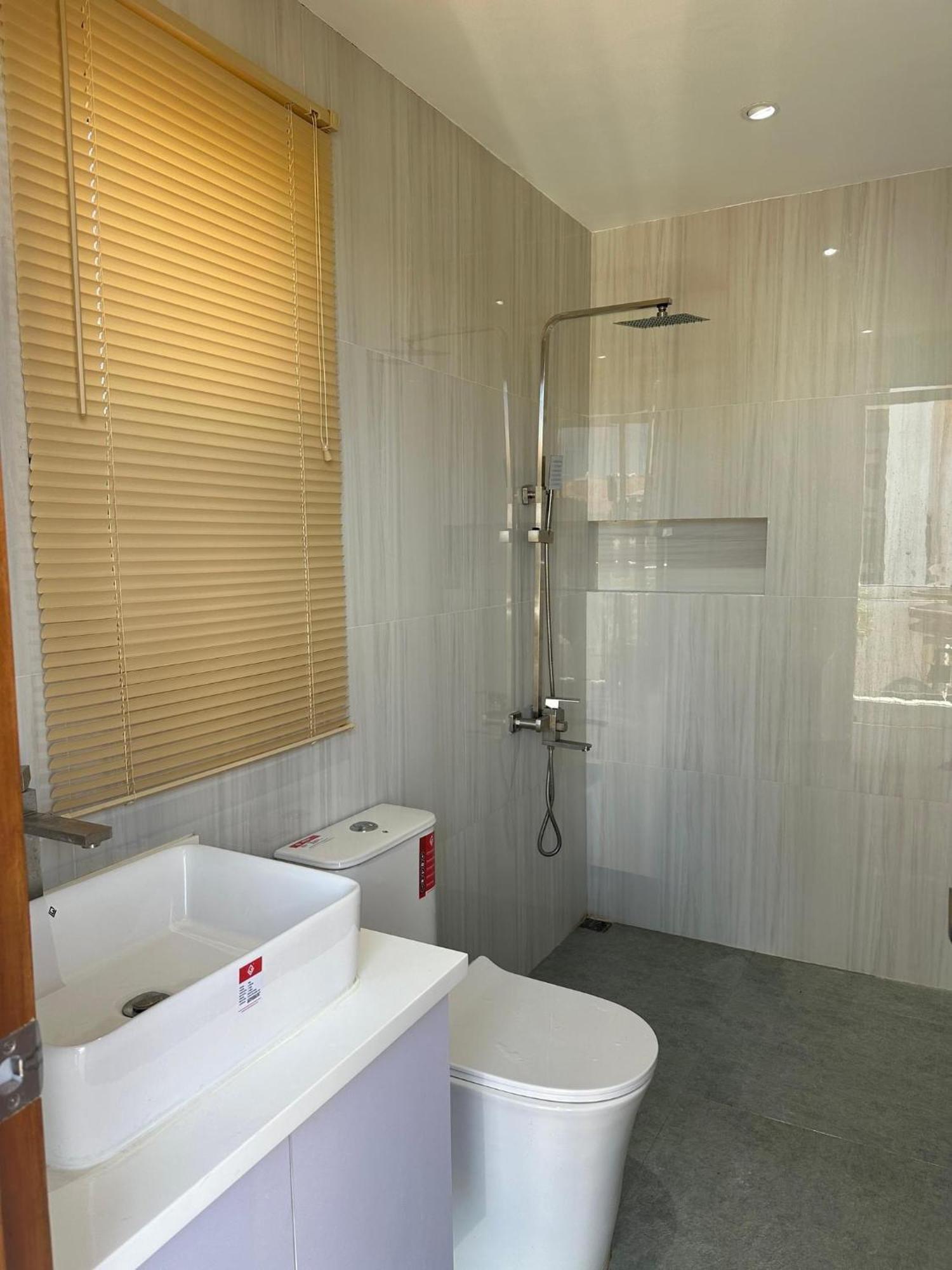 Casa Amores: Camaya Coast Mariveles Exterior photo